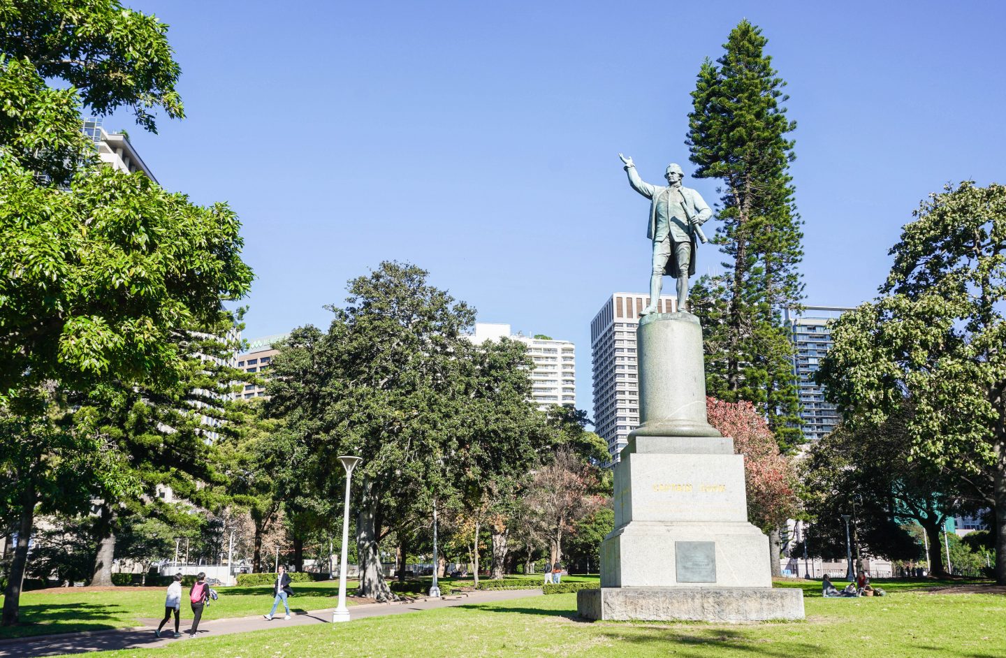 two-women-arrested-for-allegedly-defacing-a-statue-considered-a-public-place-in-sydney